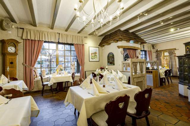 Restaurant mit regionalen Produkten und elsässischen Traditionen in Lauterbourg - Saal des Restaurants - Au Vieux Moulin